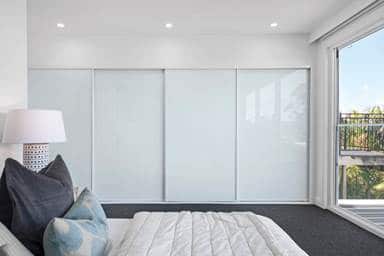 Bed | Glass & Glazing in Cannonvale, QLD